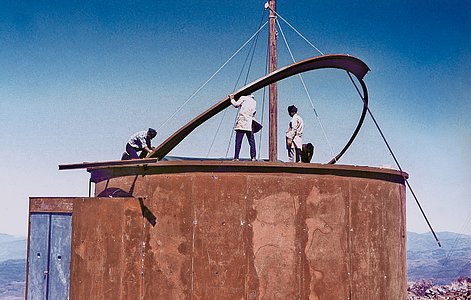 Assembling the ESO 1-metre telescope