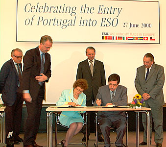 Portgual-ESO agreement signing