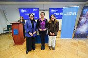Cooperativa Ciencia recibiendo premio “Universo STEM”