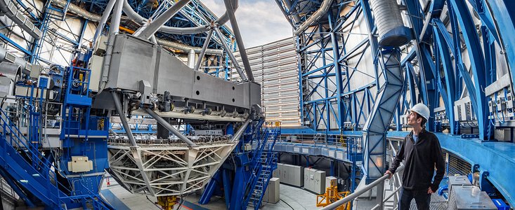 Al interior del VLT de ESO