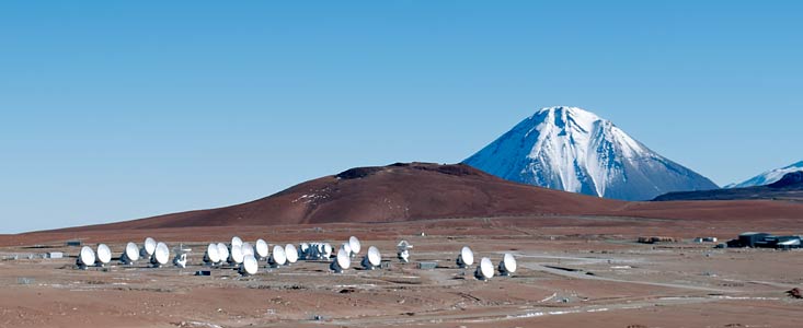 A mitad de camino: 33 antenas de ALMA en Chajnantor