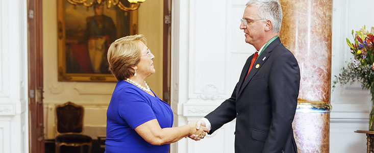 Michelle Bachelet, a nova presidente do Chile, encontra-se com altos representantes do ESO