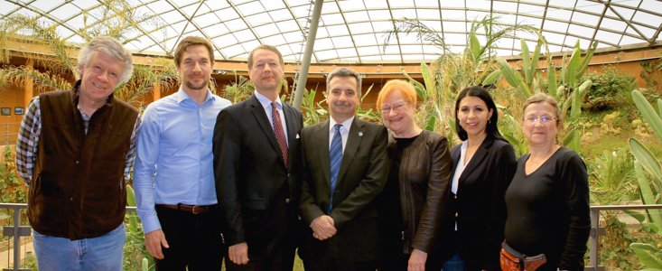 Former Finnish President Tarja Halonen visits ESO in Chile