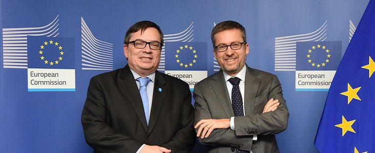 Der ESO-Generaldirektor trifft den EU-Kommissar für Forschung, Wissenschaft und Innovation