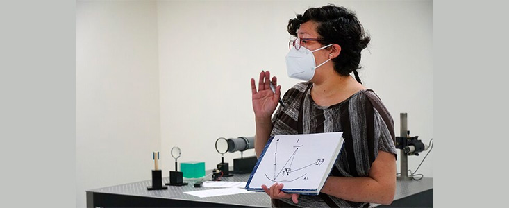 Mujeres de Antofagasta y Viña del Mar se capacitan preparando los espejos astronómicos de ESO