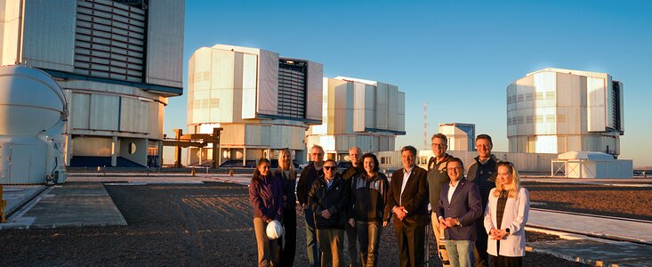 Die deutsche Bundesministerin für Forschung, Technologie und Raumfahrt und der bayerische Staatsminister für Wissenschaft und Kunst am Paranal