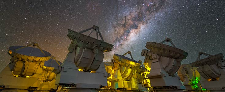 The Milky Way above the antennas of ALMA