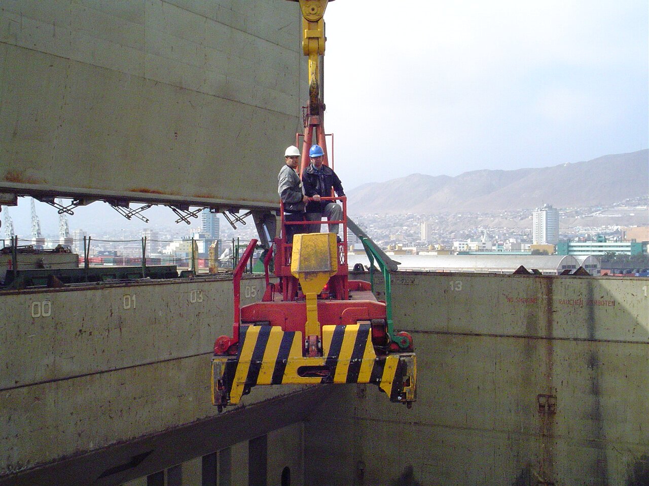 Bertrand Koehler at Antofagasta harbour in July 2005