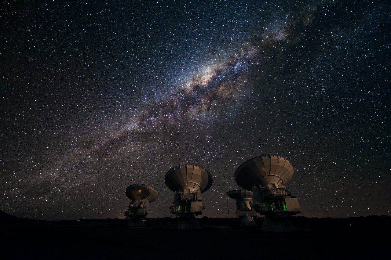 Four ALMA antennas on the Chajnantor plain *