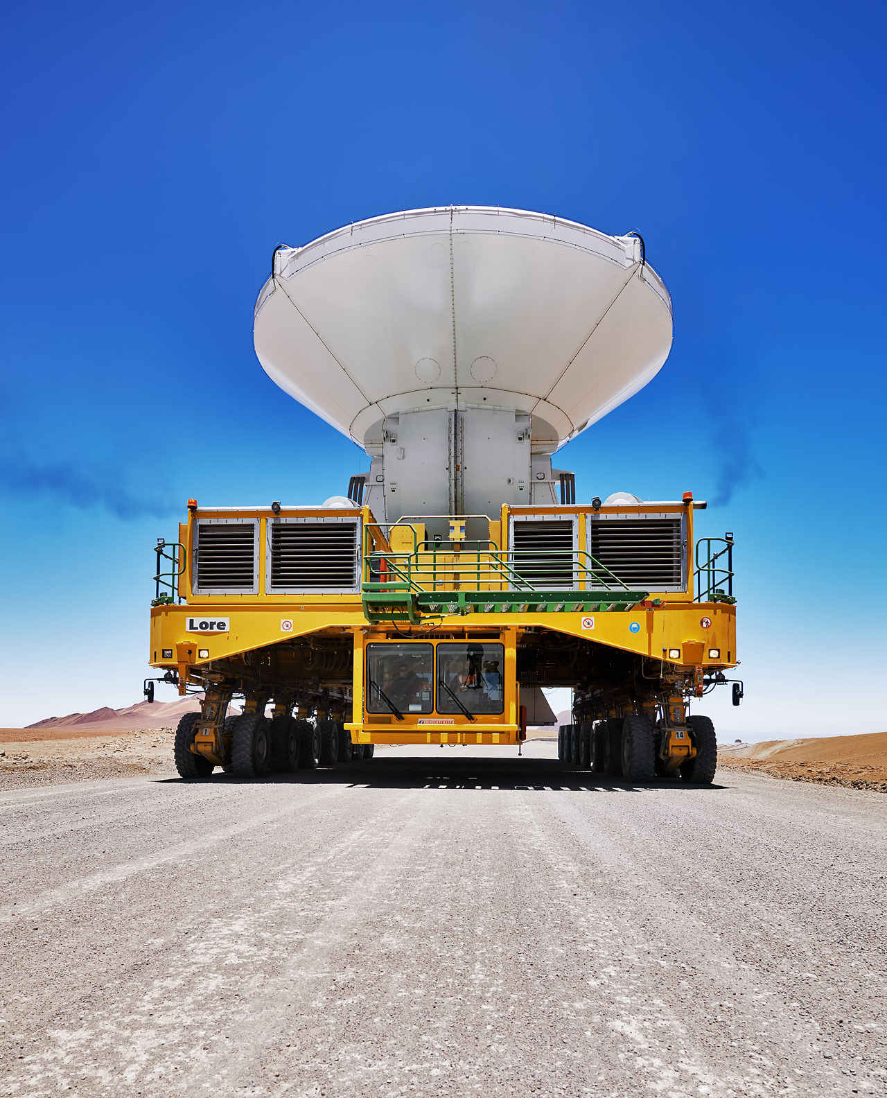 ALMA transporter | ESO Australia