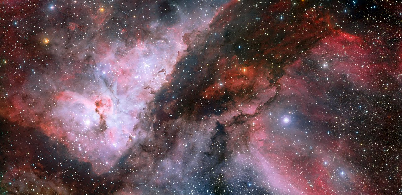 Vista panorámica de WR 22 y las zonas donde se encuentra Eta Carinae en la nebulosa de Carina