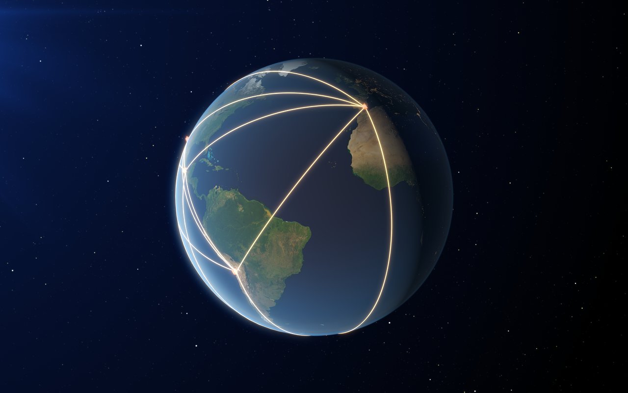 The EHT, a Planet-Scale Array