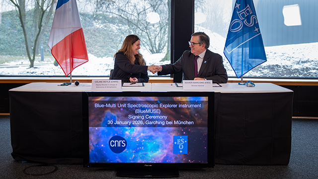Signing of the BlueMUSE instrument agreement
