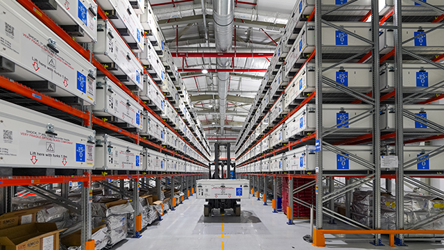 ELT Technical Facility at Paranal with the latest batch of M1 segments