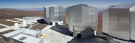 The VLT platform on top of Cerro Paranal
