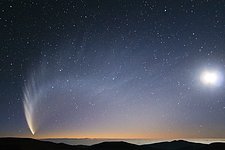Comet McNaught over the Pacific Ocean