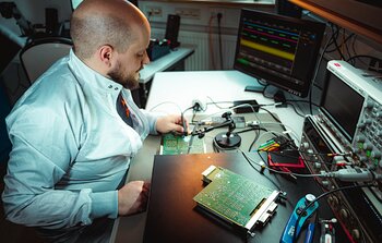 ESO and DZA sign collaboration agreement