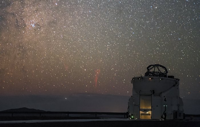 Duendes rojos en Paranal