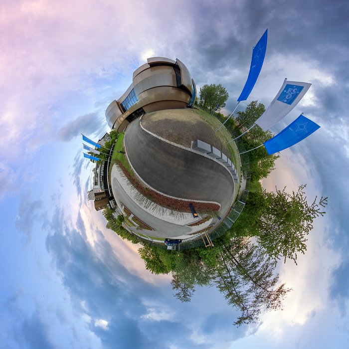 ESO Supernova in the clouds