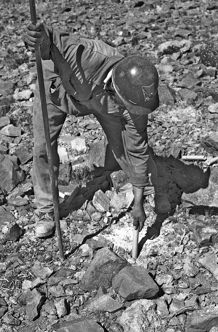 Worker during La Silla Observatory construction