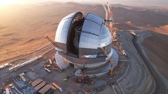 Drone image of the partially open ELT’s dome