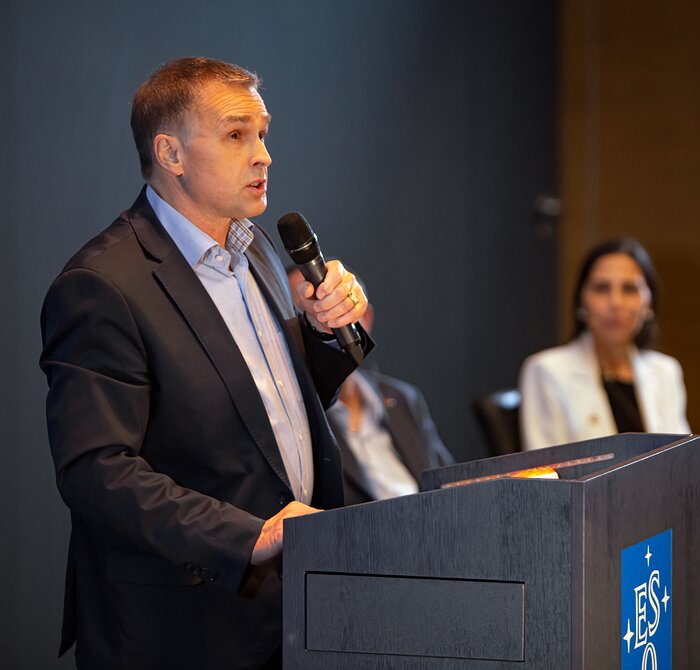 Anton Zensus speaks at the EHT press conference