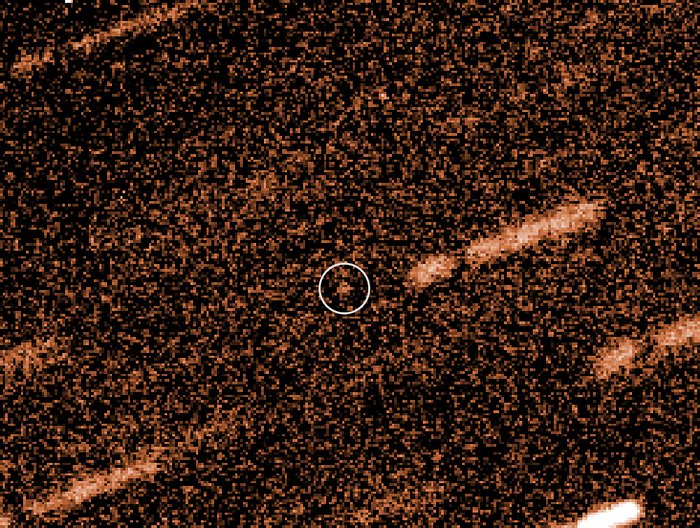 The VLT images the very faint near-Earth object 2009 FD