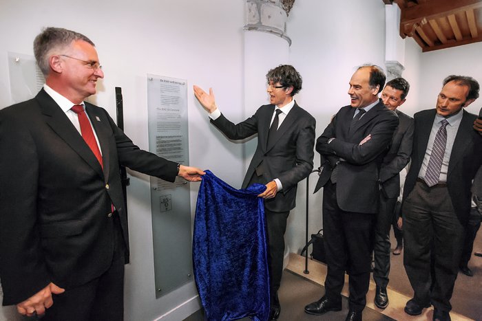 Onthullingsceremonie voor de plaquette ter herdenking van de ondertekening van de Leiden Statement