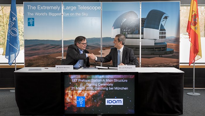 Die Vertragsunterzeichnung der ELT-Vorfokalstation