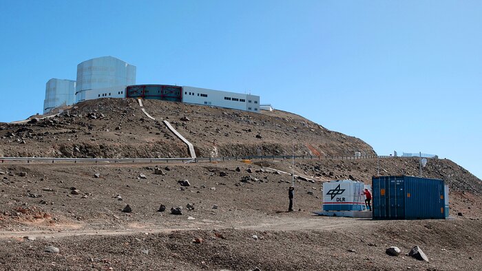 Photo du conteneur d'OASIS à l'observatoire Paranal de l'ESO