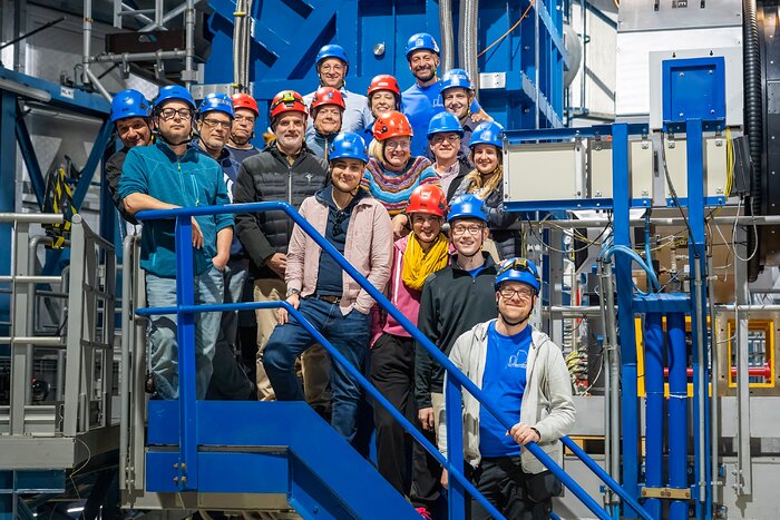The MOONS instrument and its team