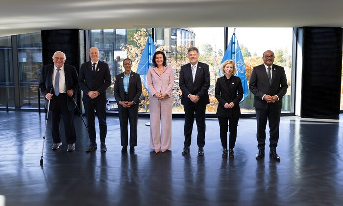 Ministros da Ciência visitam a Sede do ESO