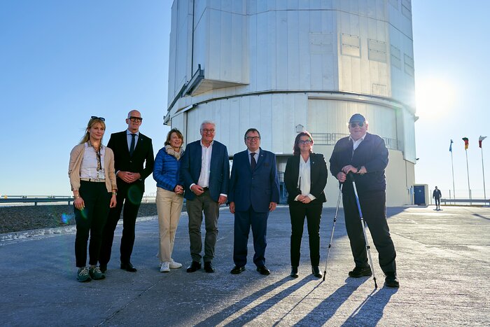 Gruppenbild während des Besuchs von Bundespräsident Steinmeier auf dem Paranal