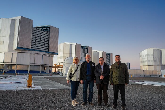 El Presidente de la República Checa y el Ministro de Relaciones Exteriores de Chile en el Observatorio Paranal de ESO