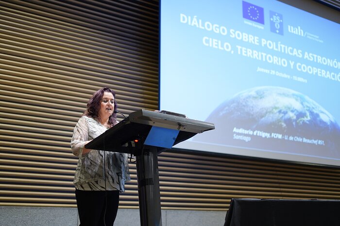 Itziar de Gregorio-Monsalvo, representante de ESO en Chile, en la Jornada de Diálogo sobre Políticas Astronómicas de CEDS 2026
