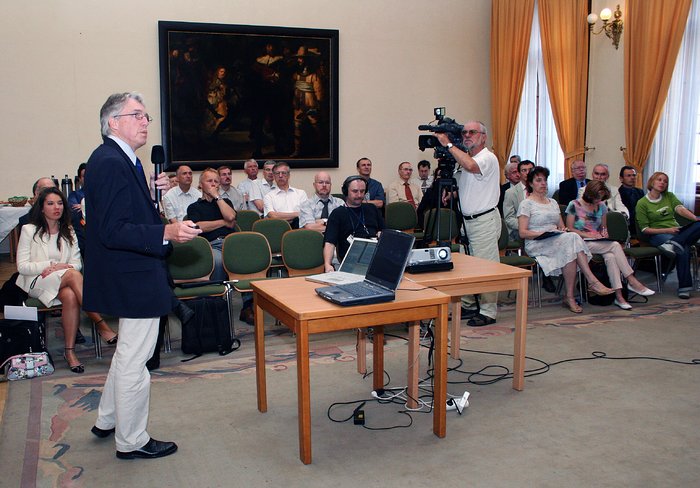 Claus Madsen speaking at ESO Information Day