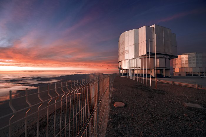 Shining down on Paranal