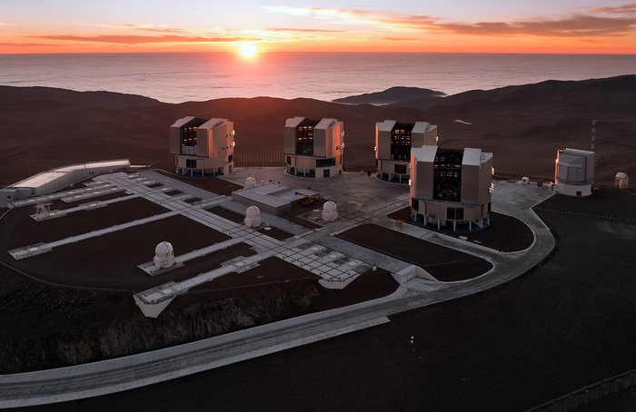 Paranal and the Pacific at sunset