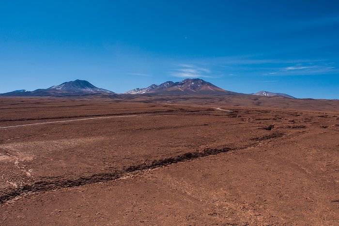 Camino de tierra del desierto