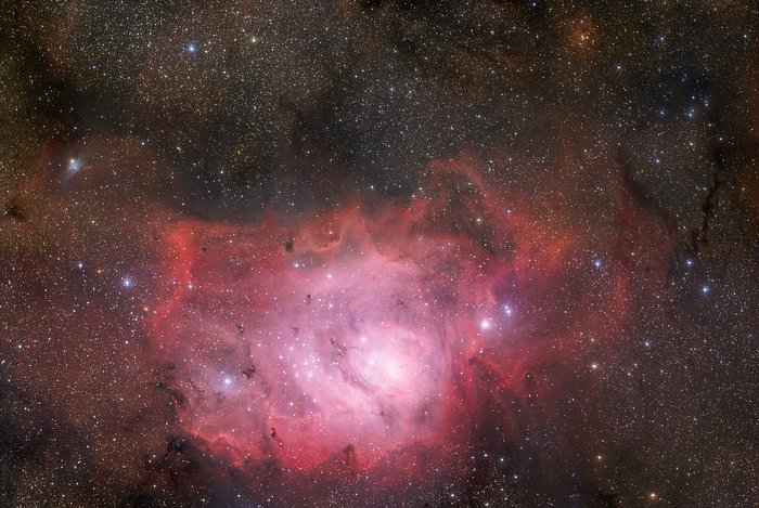 Paisagem estelar de 370 milhões de pixeis da Nebulosa da Lagoa