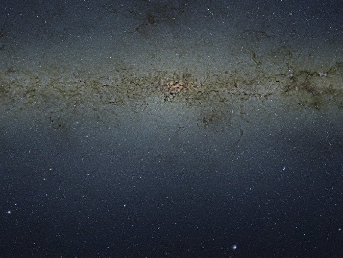 VISTA gigapixel mosaic of the central parts of the Milky Way