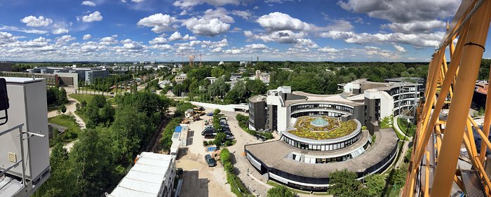 The ESO Supernova takes its place in Garching Forschungszentrum