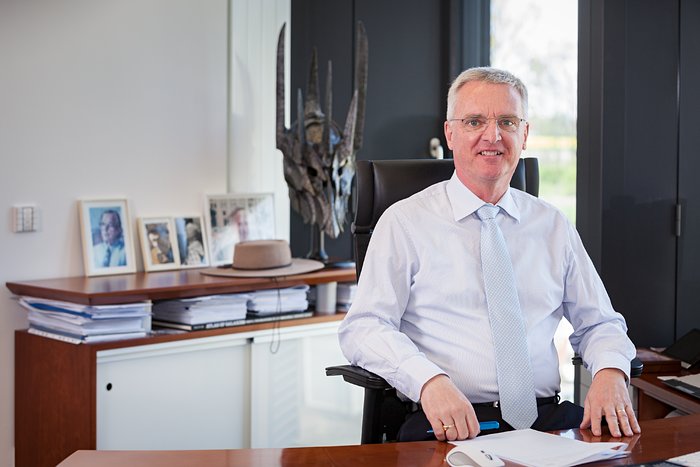 Tim de Zeeuw at his desk at ESO Headquarters