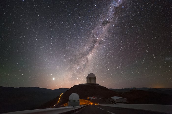 Centauro sobre el telescopios de 3.6 metros de ESO