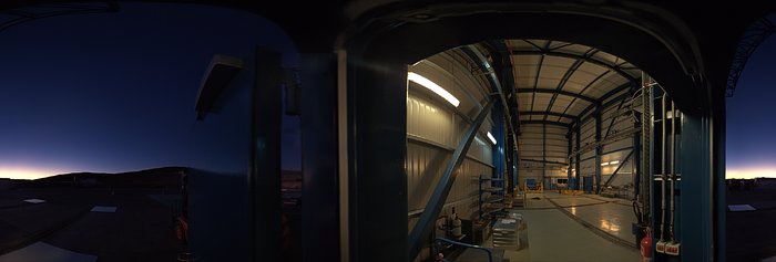 Mirror maintenance building