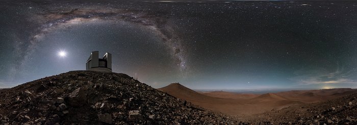 Desert arc at Paranal