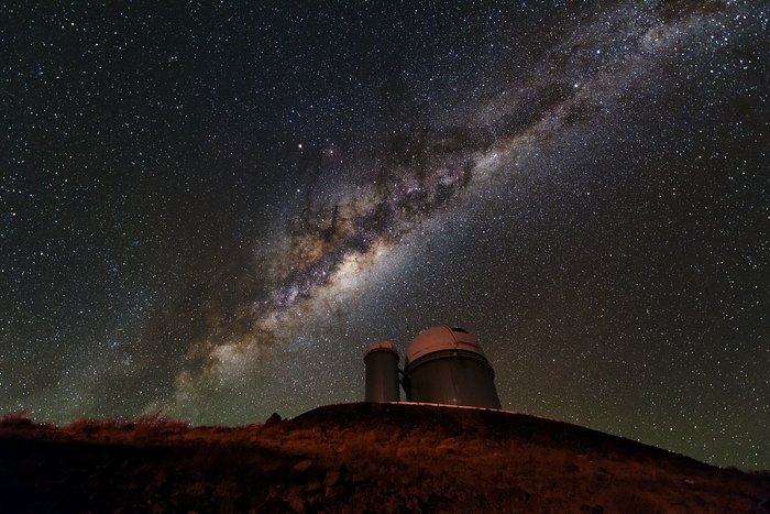 Milky Way lighting the ESO 3.6-metre telescope