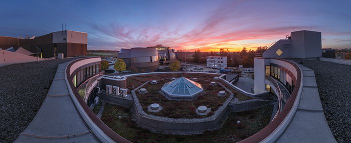 ESO Supernova při západu Slunce