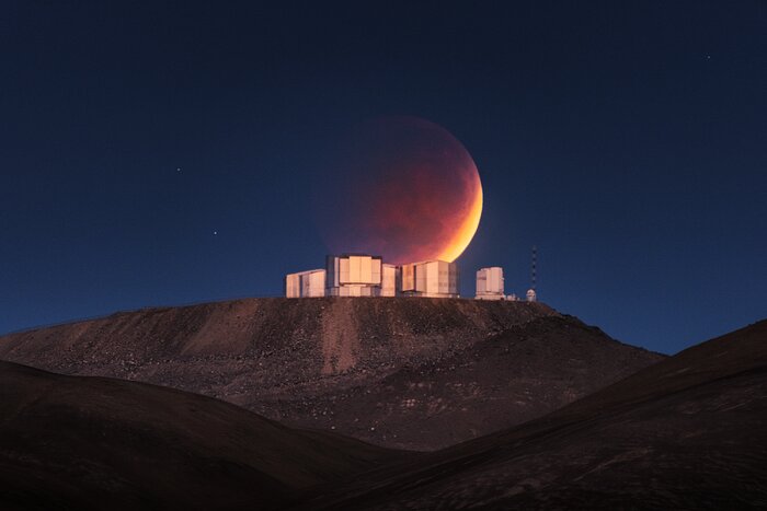 Luna eclipsada en Paranal