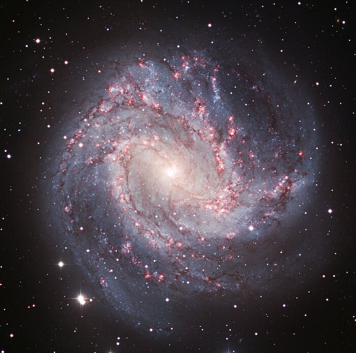 La galaxia M83 en luz visible (recortado)